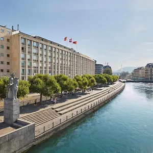 Mandarin Oriental, Hotel